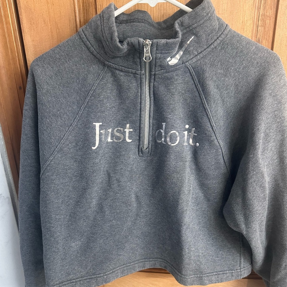 Nike cropped hoodie